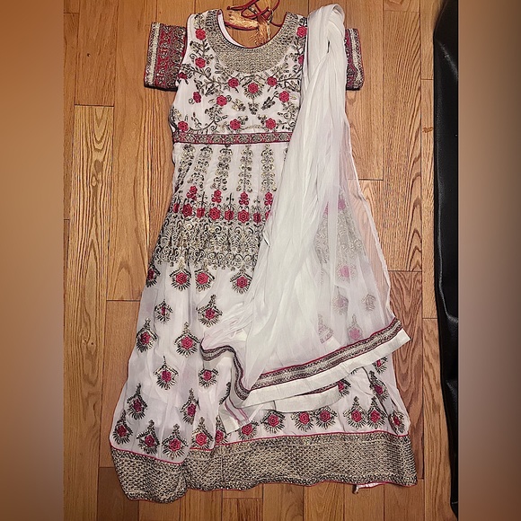 Lengenga - never worn before - Picture 1 of 7